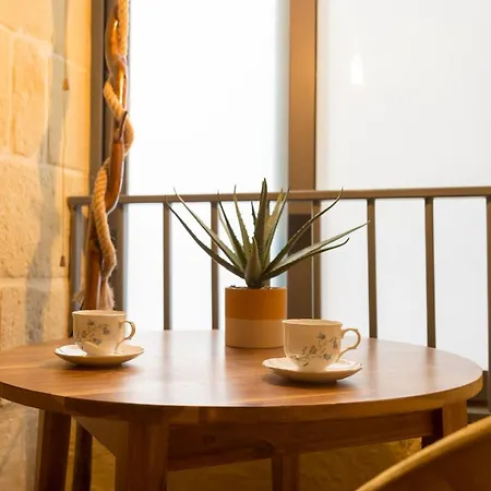 Cosy 2br Retreat In Valletta Apartment