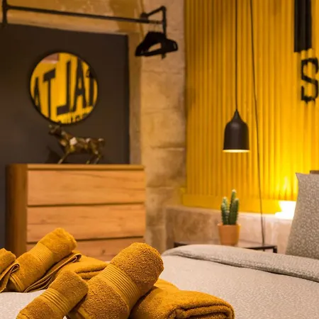 Cosy 2br Retreat In Valletta Apartment *