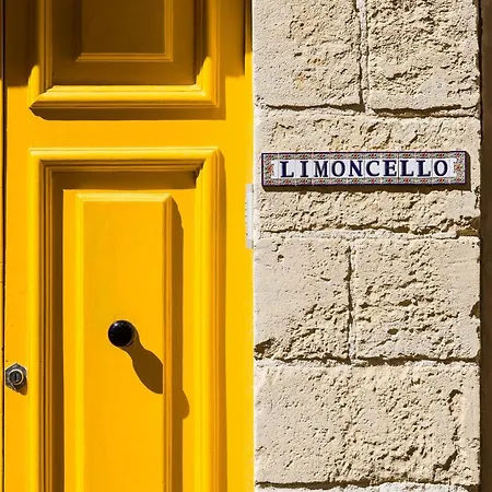 Cosy 2br Retreat In Valletta Apartment *