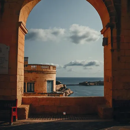Apartment Cosy 2br Retreat In Valletta